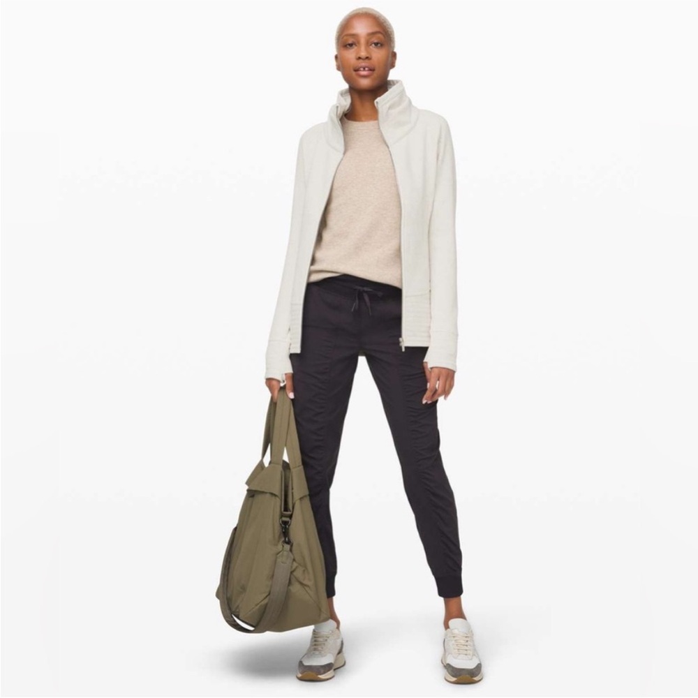 Lululemon Radiant Jacket II in Heathered Light Ivory Size 6 - Picture 6 of 15